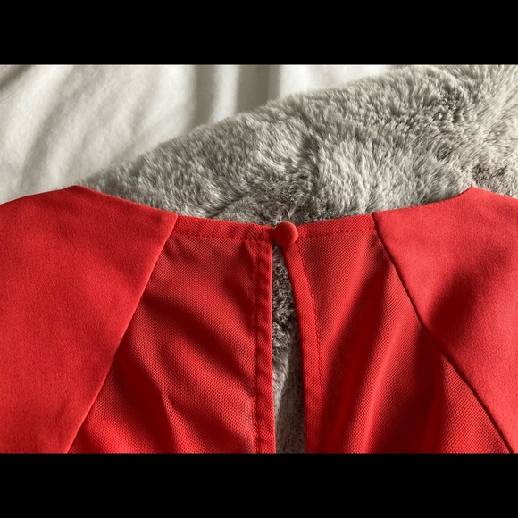 Coral (not red) RW&Co dress, in perfect condition. Size 00, stretch lining. - Picture 6 of 8